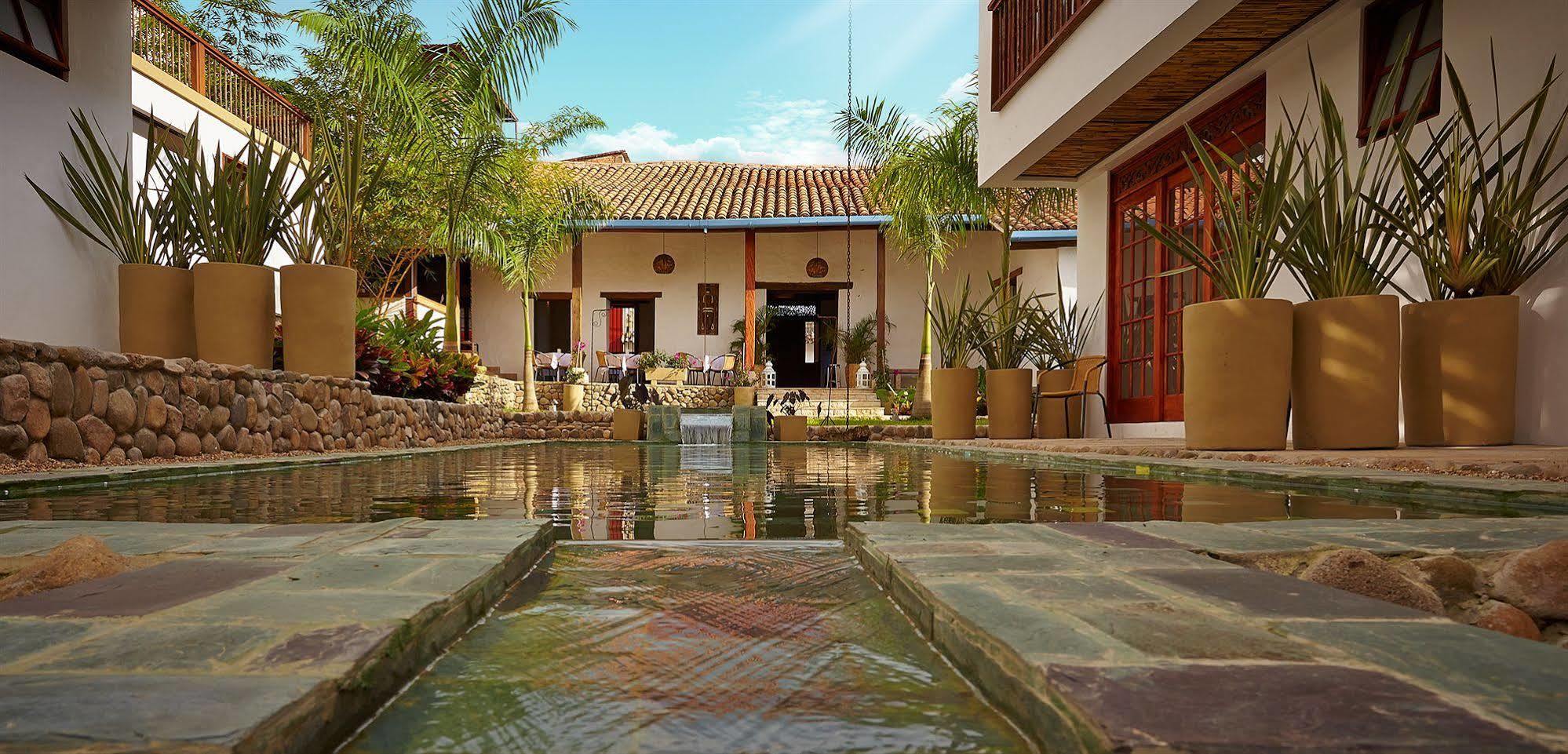 Lombok Hotel & Spa Antes Hotel Casablanca Guaduas Bagian luar foto